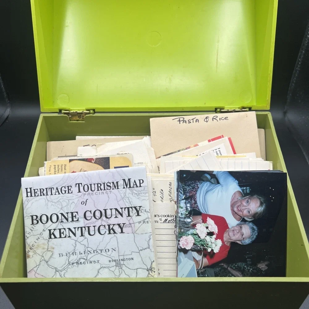 Vintage 1970s Betty Crocker Step by Step Recipe Card Library Avocado Green‎ Box.